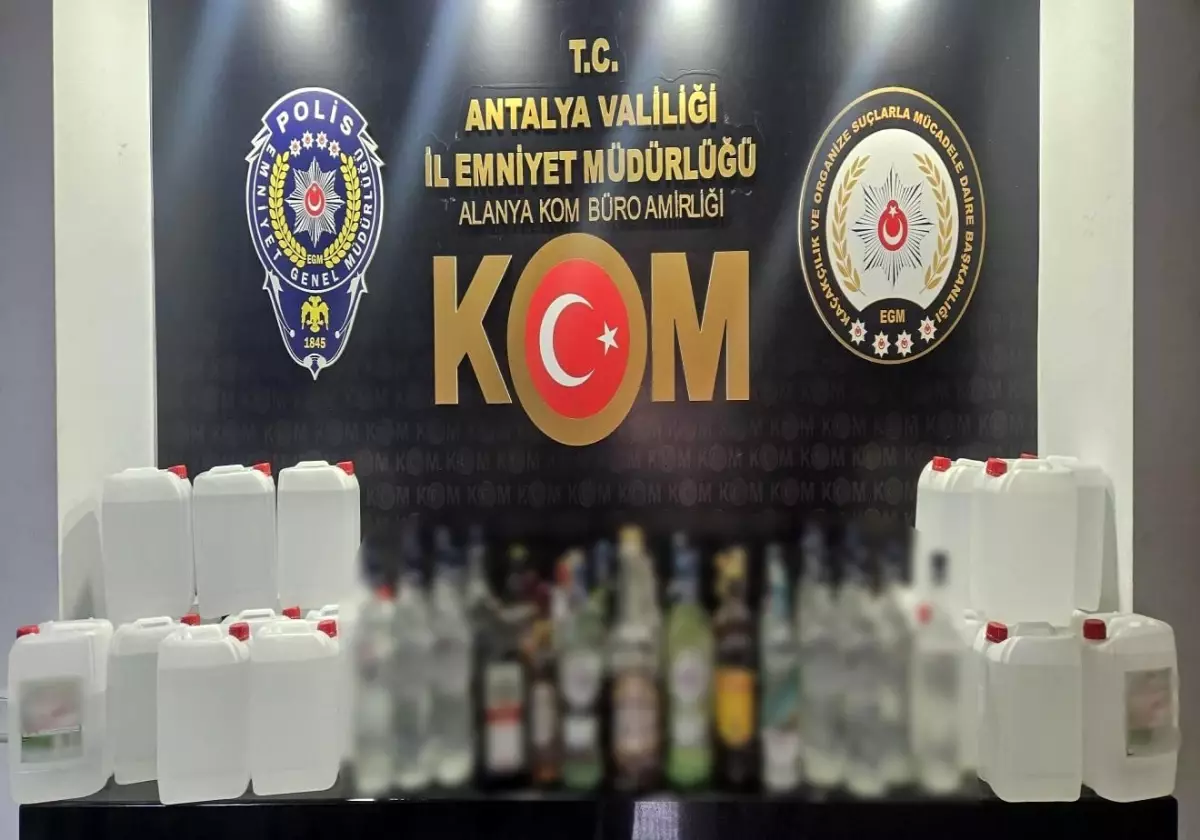 Antalya'da Kaçakçılıkla Mücadele Operasyonları: 22 Şüpheli Tutuklandı