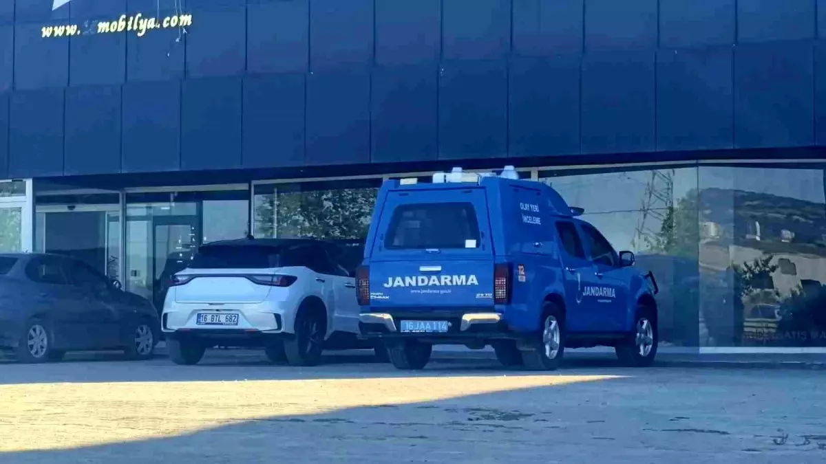 İnegöl'de Asansör Boşluğuna Düşen İşçi Ağır Yaralandı