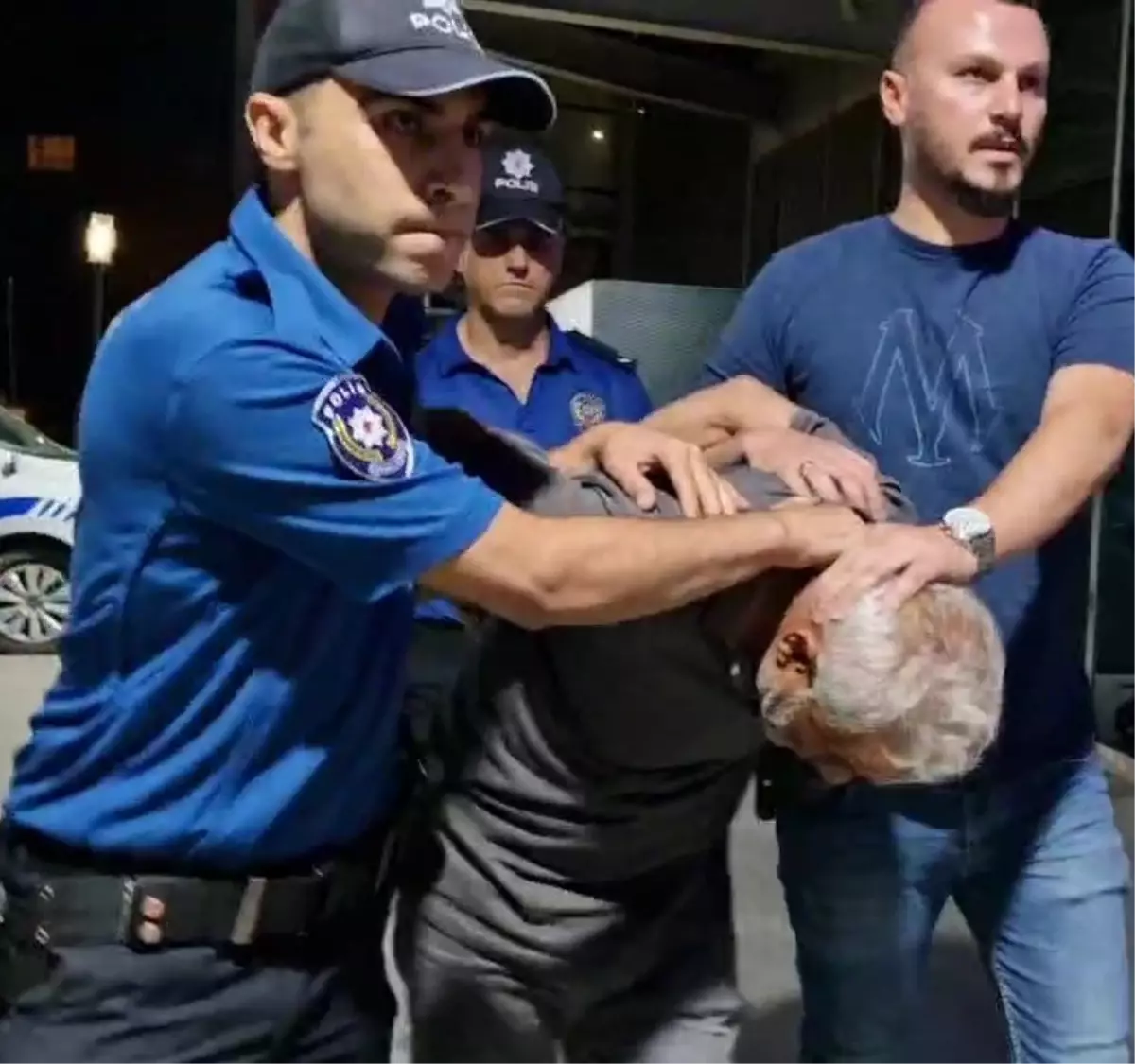 Konya&apos;da Babası ve Oğlu Silahlı Saldırıda Hayatını Kaybetti