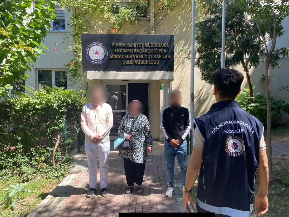 Bursa'da Göçmen Kaçakçılığı Operasyonu: 3 Kişi Yakalandı