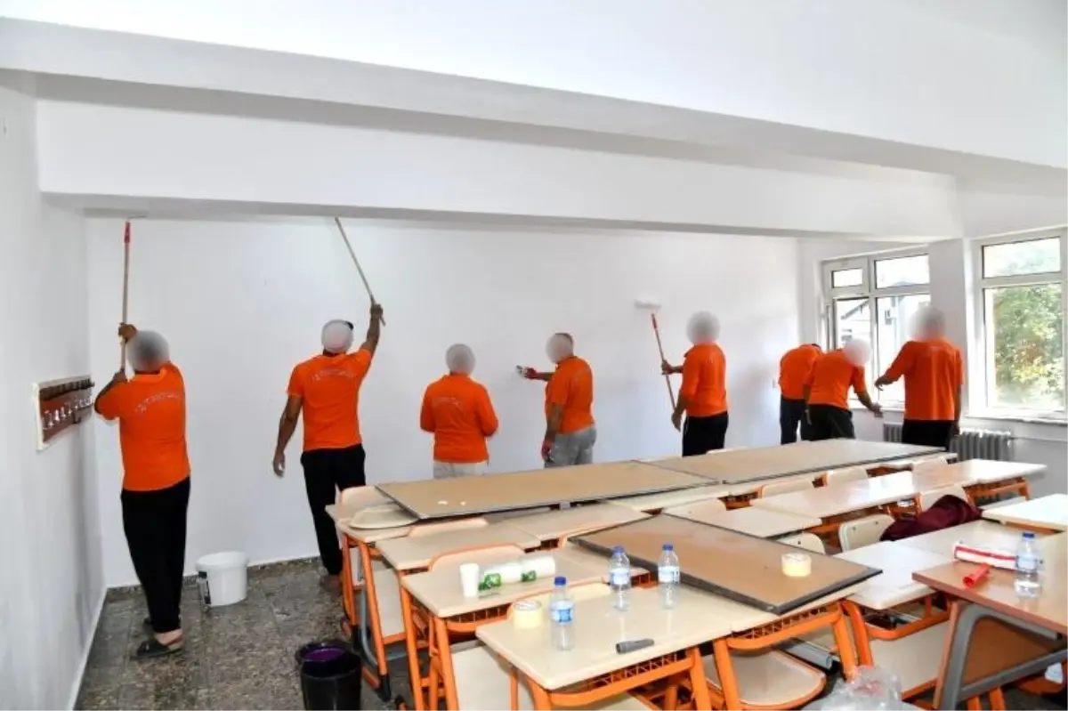 Tekirdağ&apos;da Ceza İnfaz Kurumu Yükümlülerinden Okul Yenileme Projesi