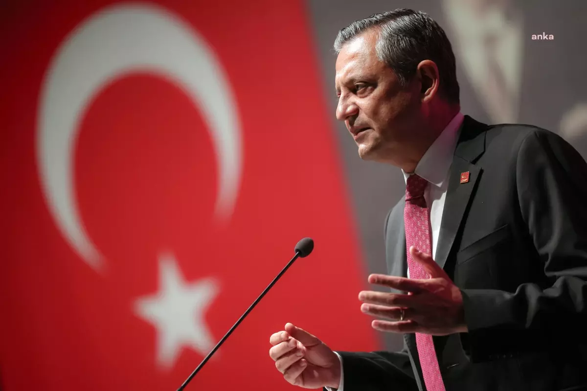 Özgür Özel'den Malazgirt Zaferi Mesajı