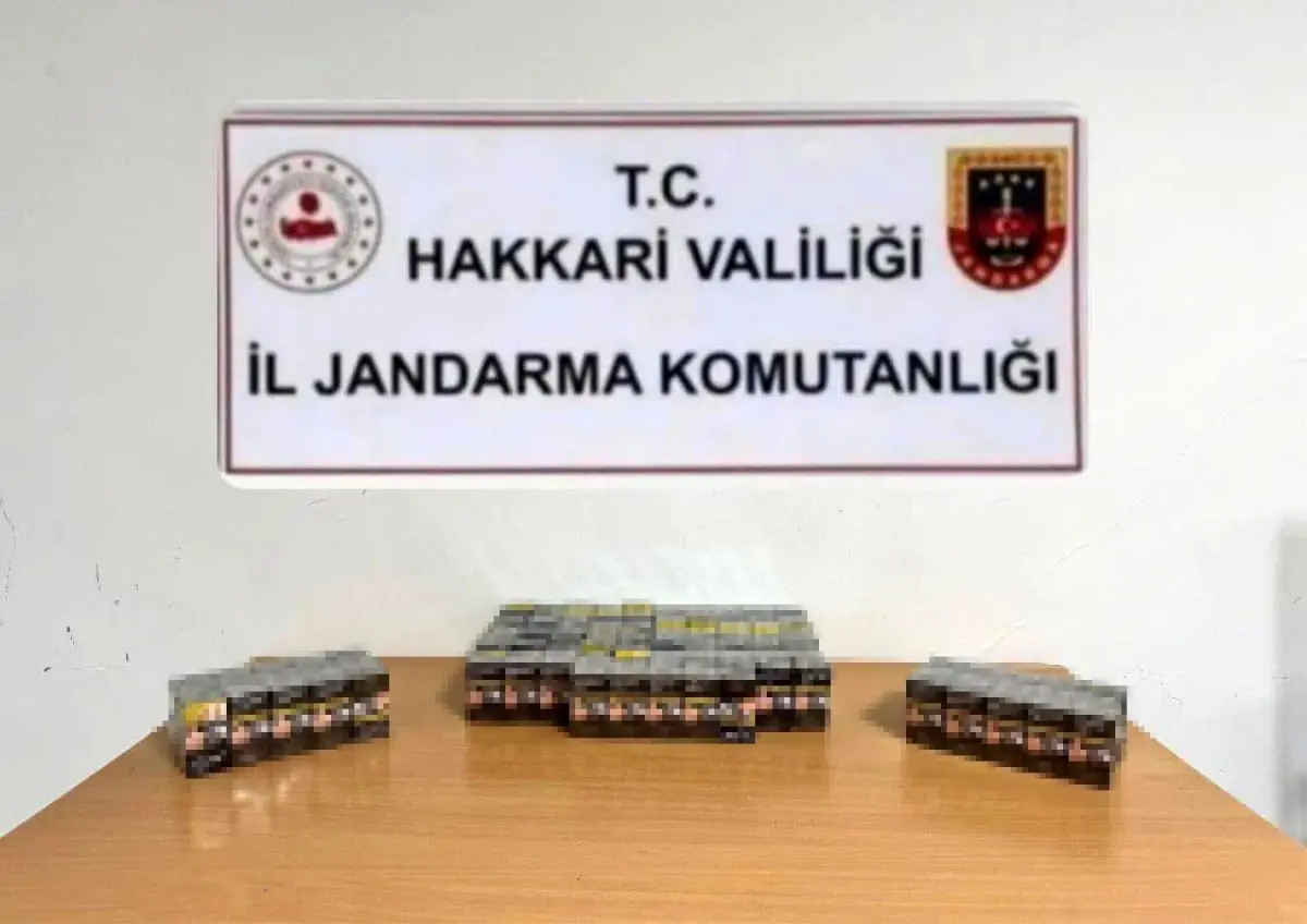 Hakkari&apos;de Jandarma Kaçak Sigara Operasyonu Düzenledi