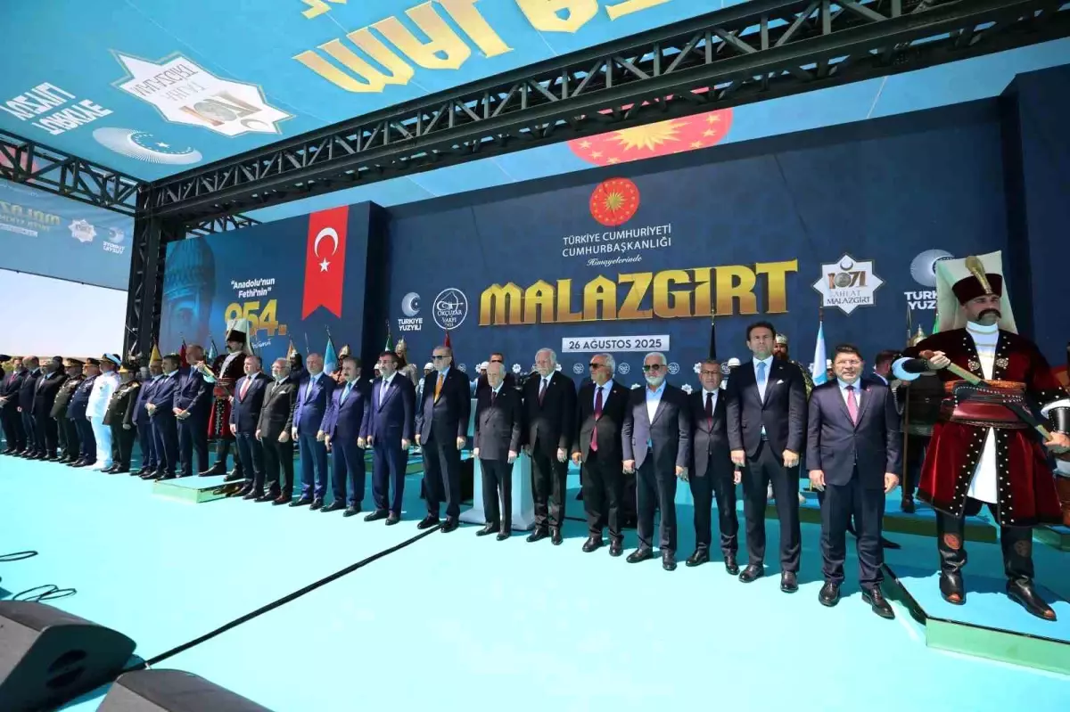 Cumhurbaşkanı Erdoğan: &quot;Yönünü Ankara&apos;ya ve Şam&apos;a dönenler kazanacak&quot;