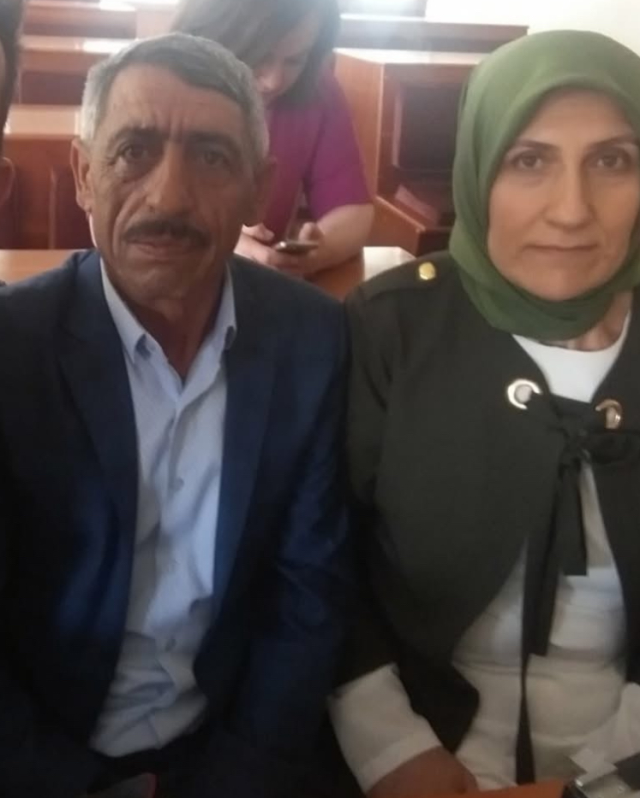 esini olduren adam tekerlekli sandalye ile 18984171 4074 m