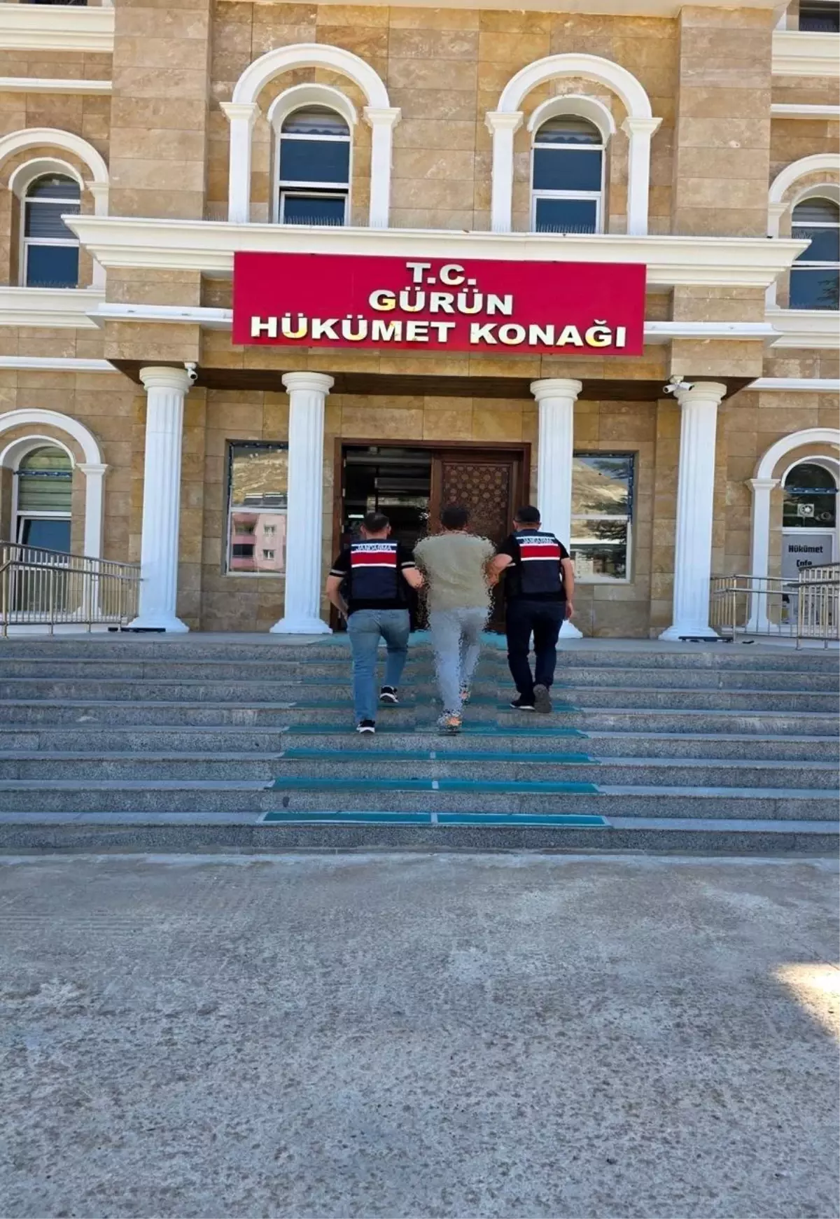 FETÖ Üyesi Sivas&apos;ta Yakalandı