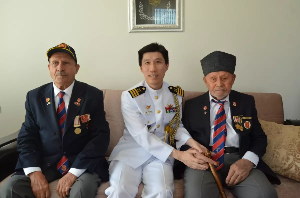Güney Kore Savunma Ataşesi Aksaray'daki Tek Kore Gazisini Ziyaret Etti
