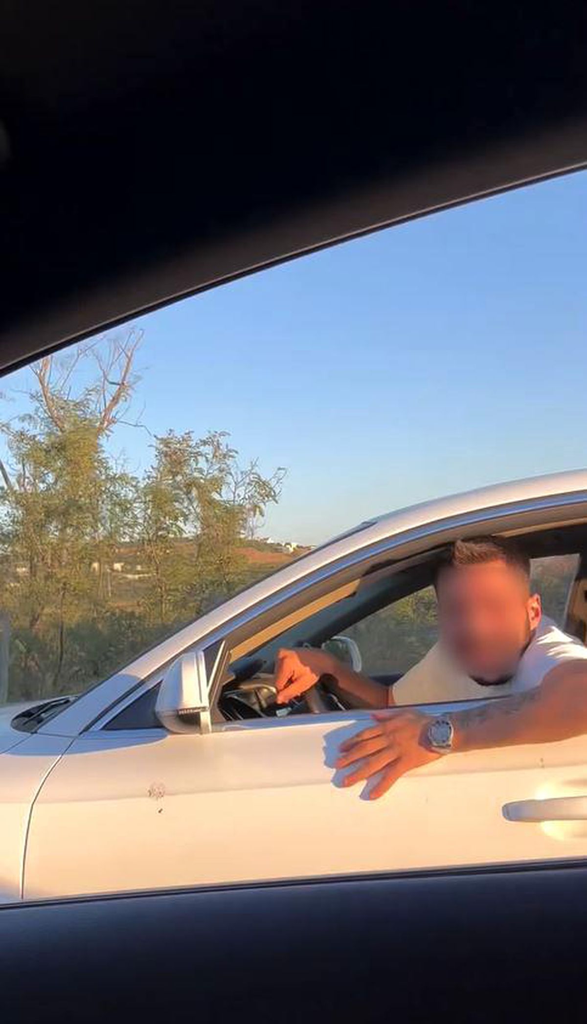 İstanbul'da Tehlikeli Trafik Anları: Sürücü Makas Attı