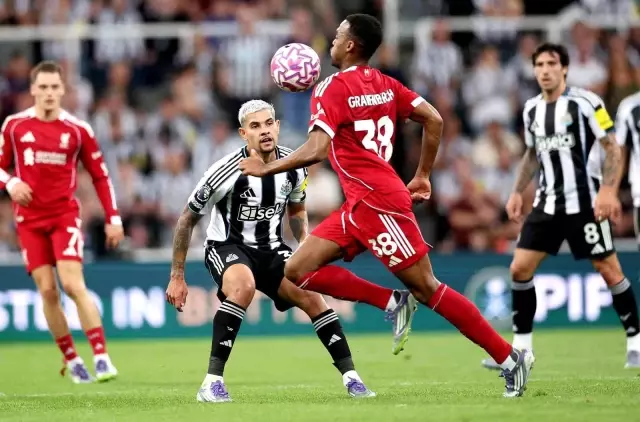 This is the Premier League! Liverpool won the match thanks to the 16-year-old star