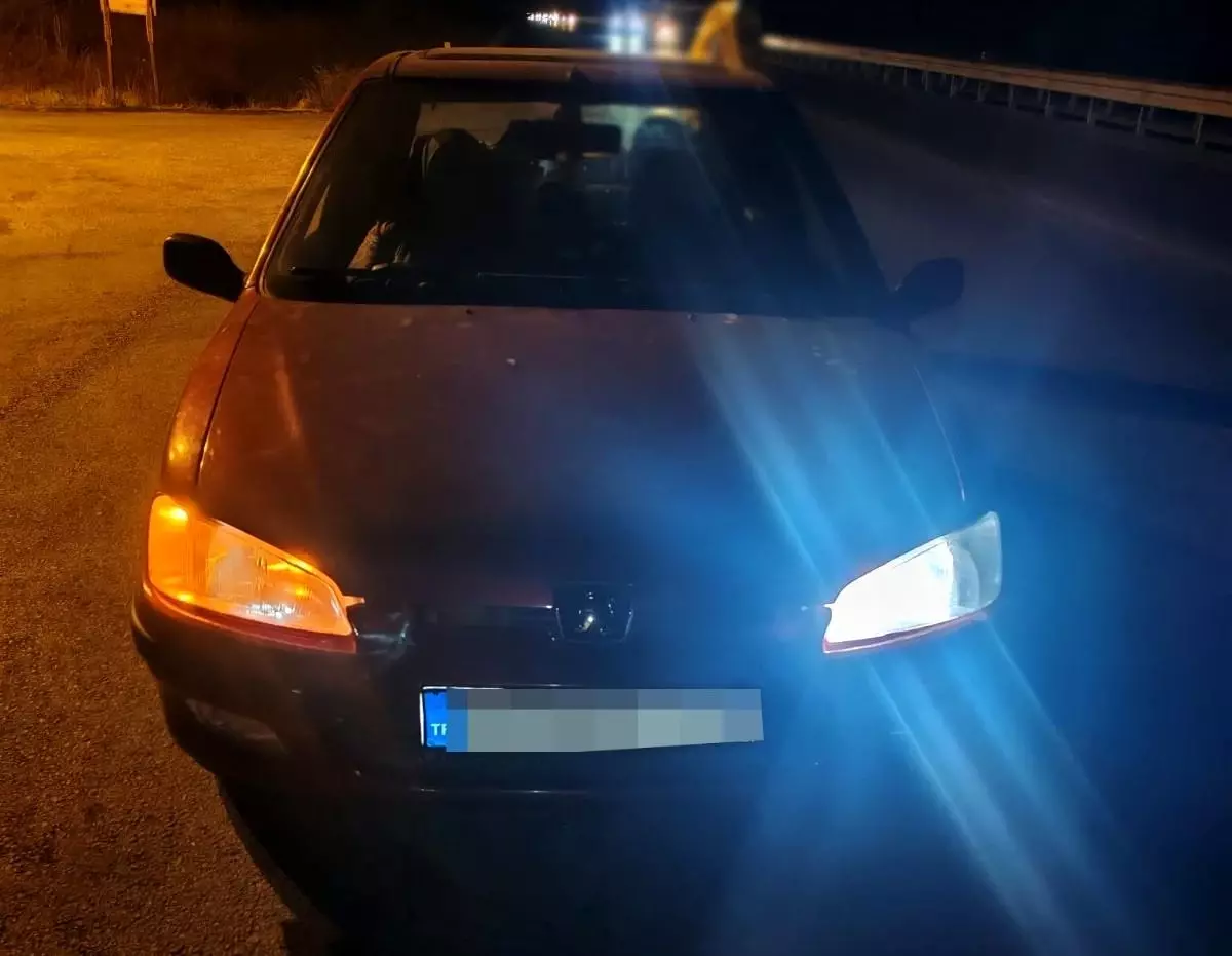 Manisa'da Standart Dışı Işık Donanımına Sahip Araçlara Denetim: 7 Araç Trafikten Men Edildi