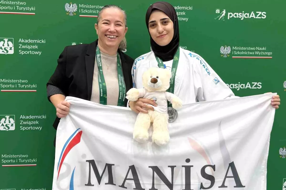 Beyza Nur Akgül, Avrupa Üniversiteler Karate Şampiyonası'nda Gümüş Madalya Kazandı