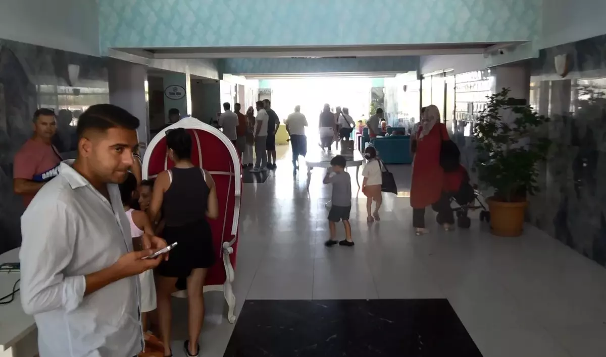 Antalya'da Tatilcilerin Elektrik ve Hizmet Kesintisi Tepkisi