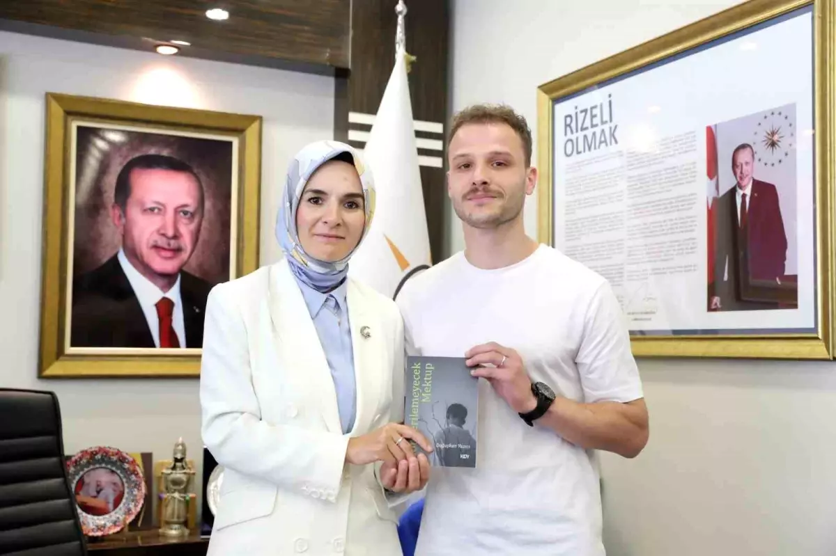 Rizeli Gençten Bakan'a Özel Hediye