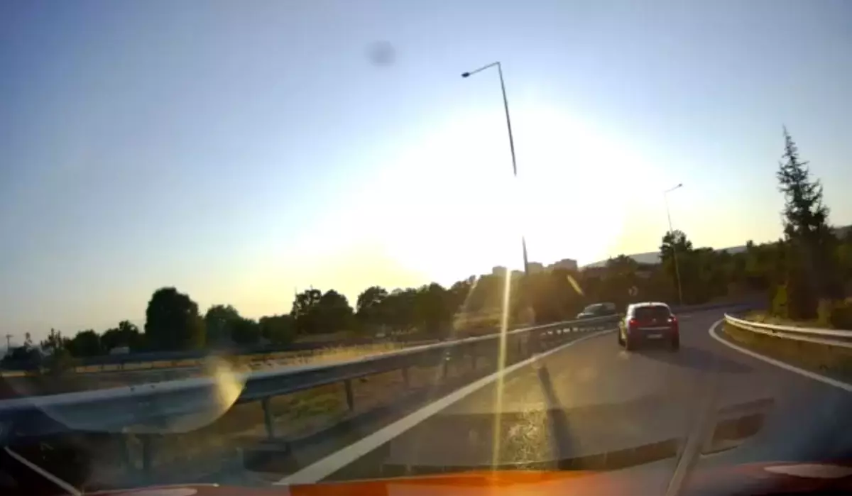 Bolu&apos;da Geri Giden Otomobil Kazaya Neden Oluyordu