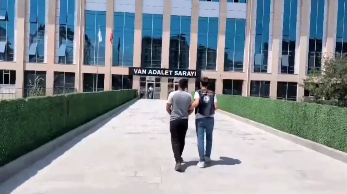 Van'da Göçmen Kaçakçılığı Operasyonu: 3 Tutuklama