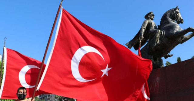30 Ağustos resmi tatil mi? 30 Ağustos Zafer Bayramı hangi güne denk geliyor?