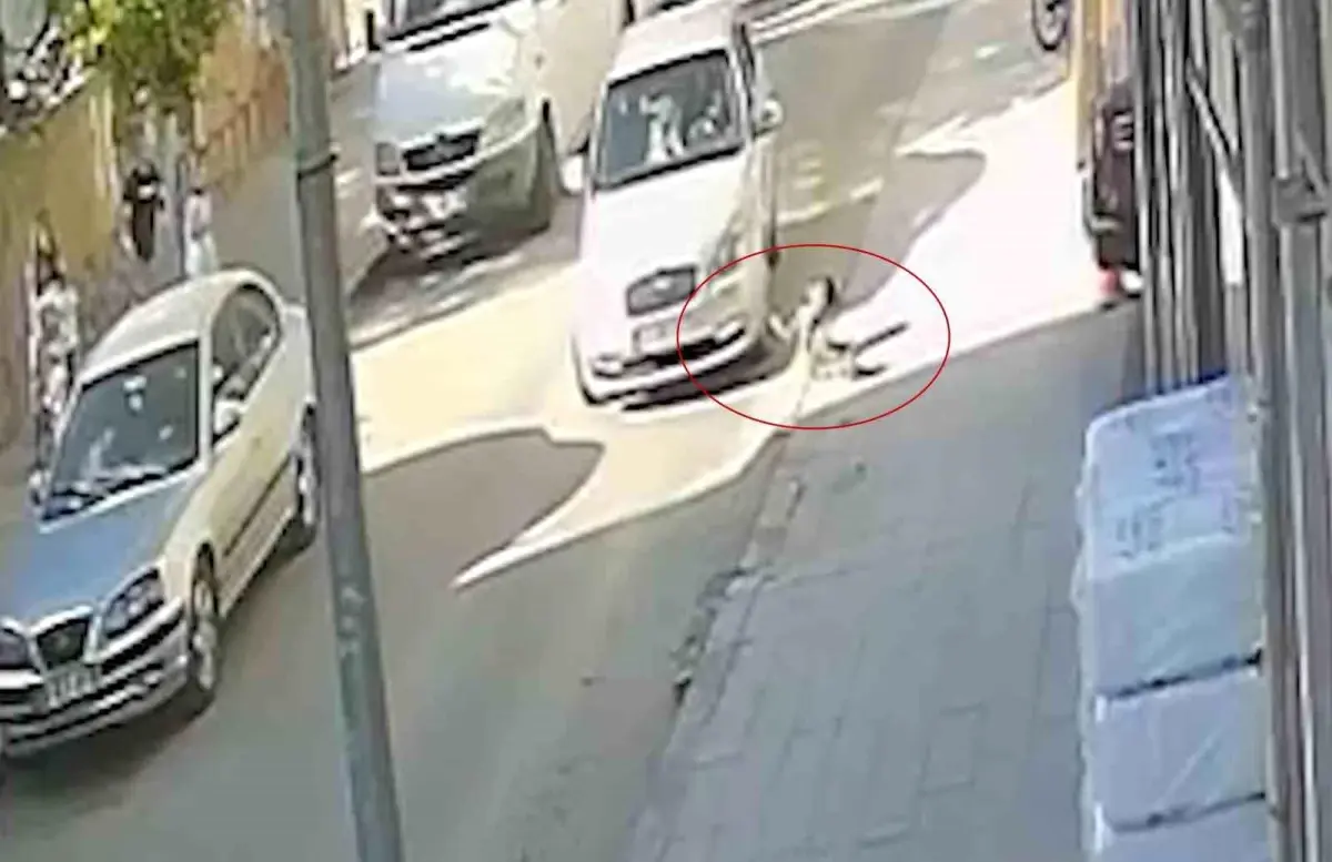 Kırıkkale'de Otomobil, Yolun Karşısına Koşan Çocuğa Çarptı