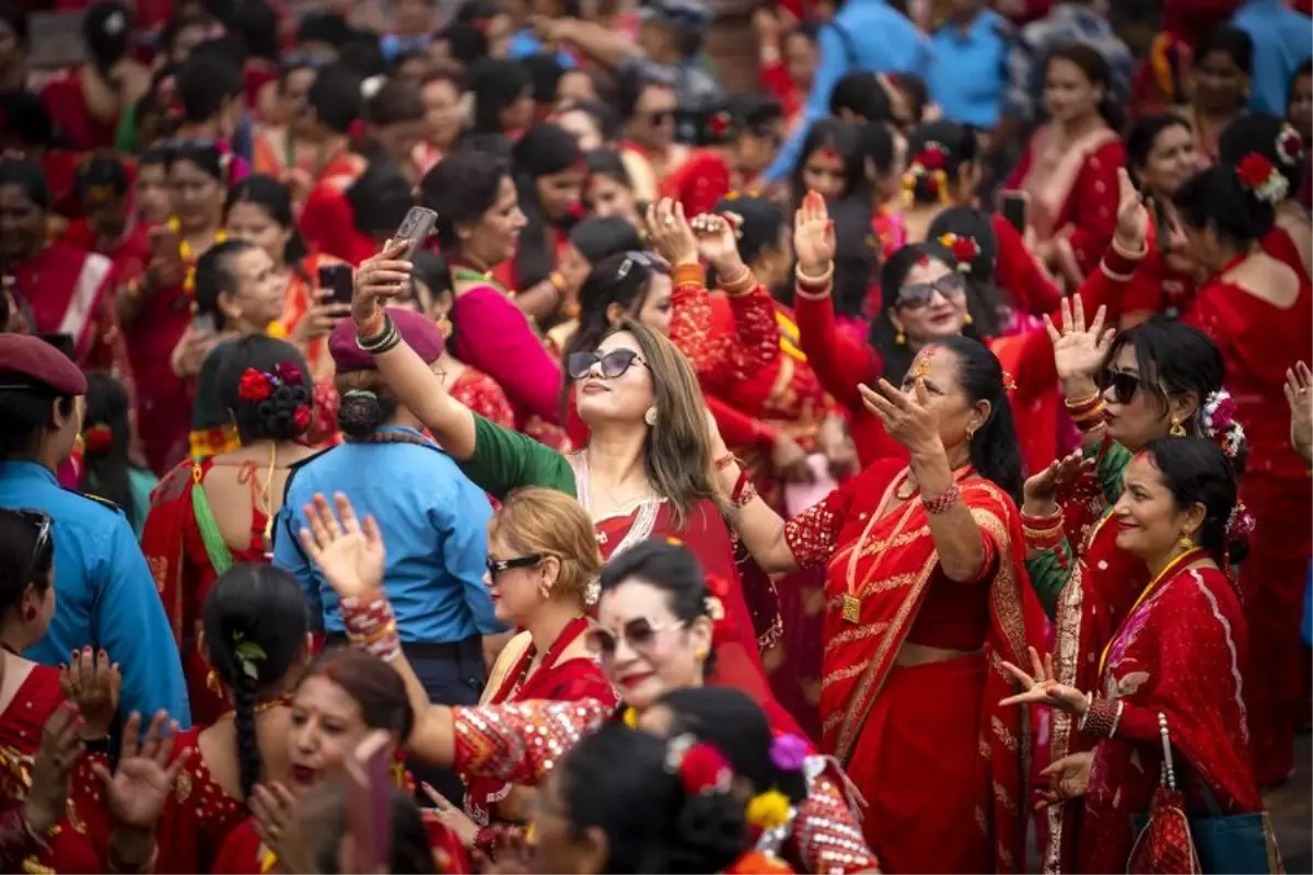 Nepal&apos;de Teej Festivali: Kadınlar Eşleri İçin Dua Etti