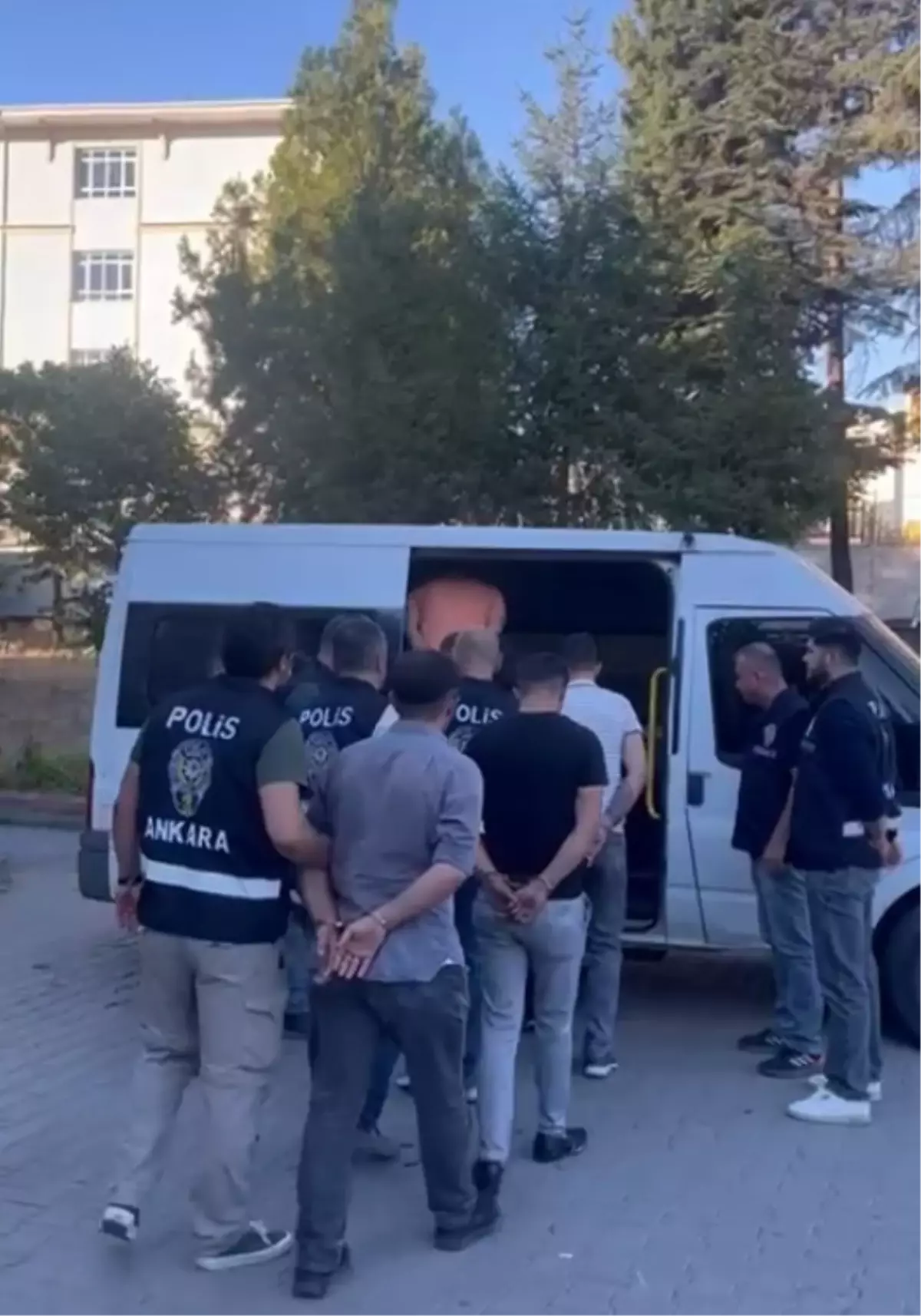 Yenimahalle'de Sokak Ortasında Darp Olayı: 7 Şüpheli Gözaltında