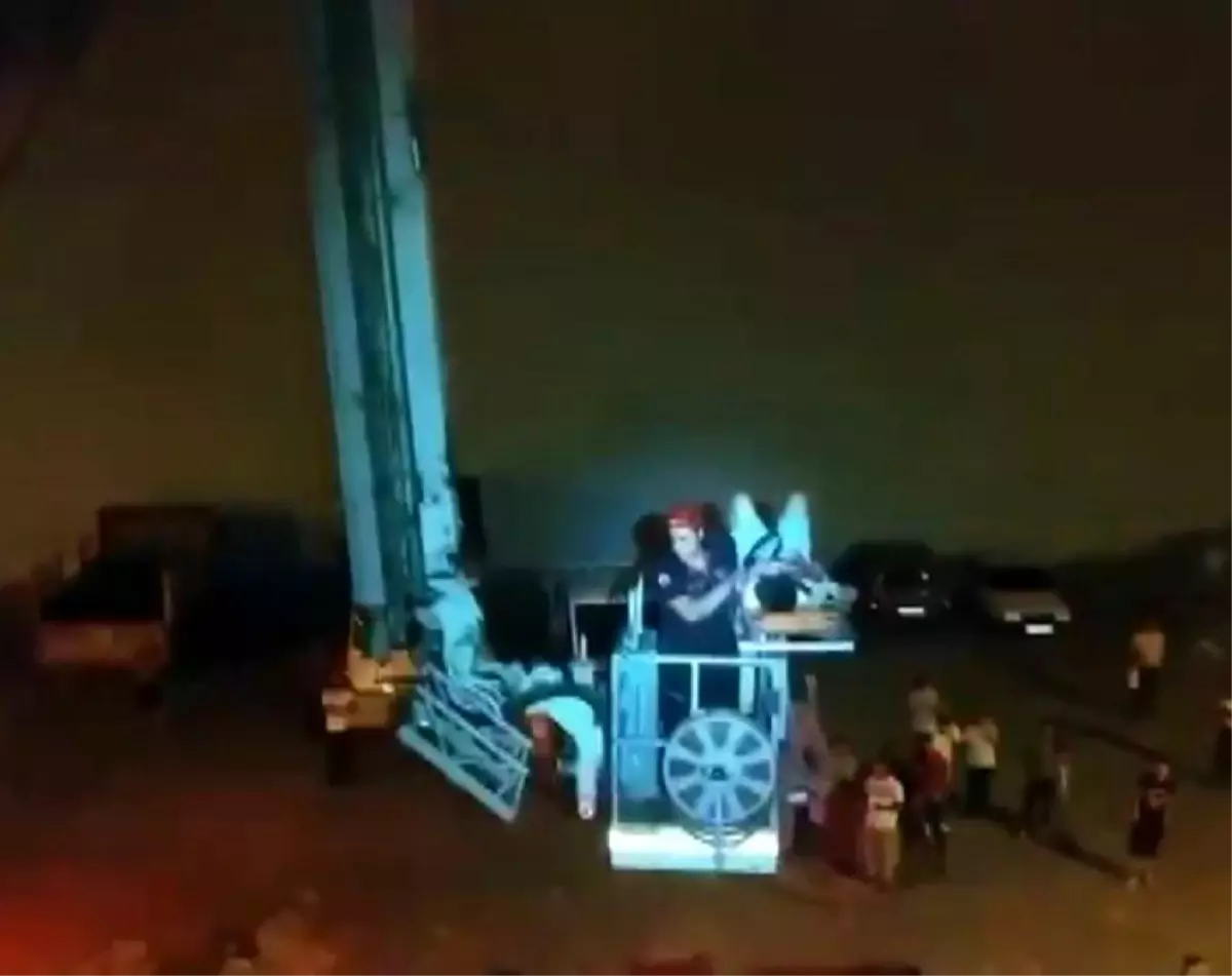 Kahramanmaraş&apos;ta Balkonundan Düşen Çocuk Kurtarıldı