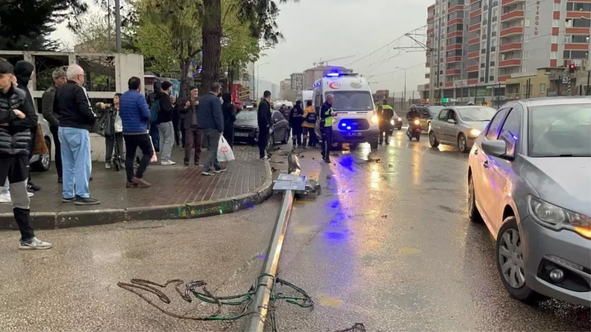 Bursa&apos;da Otobüs Durağı Kazası Davasında Sanığın İfadesi Tartışmalara Yol Açtı