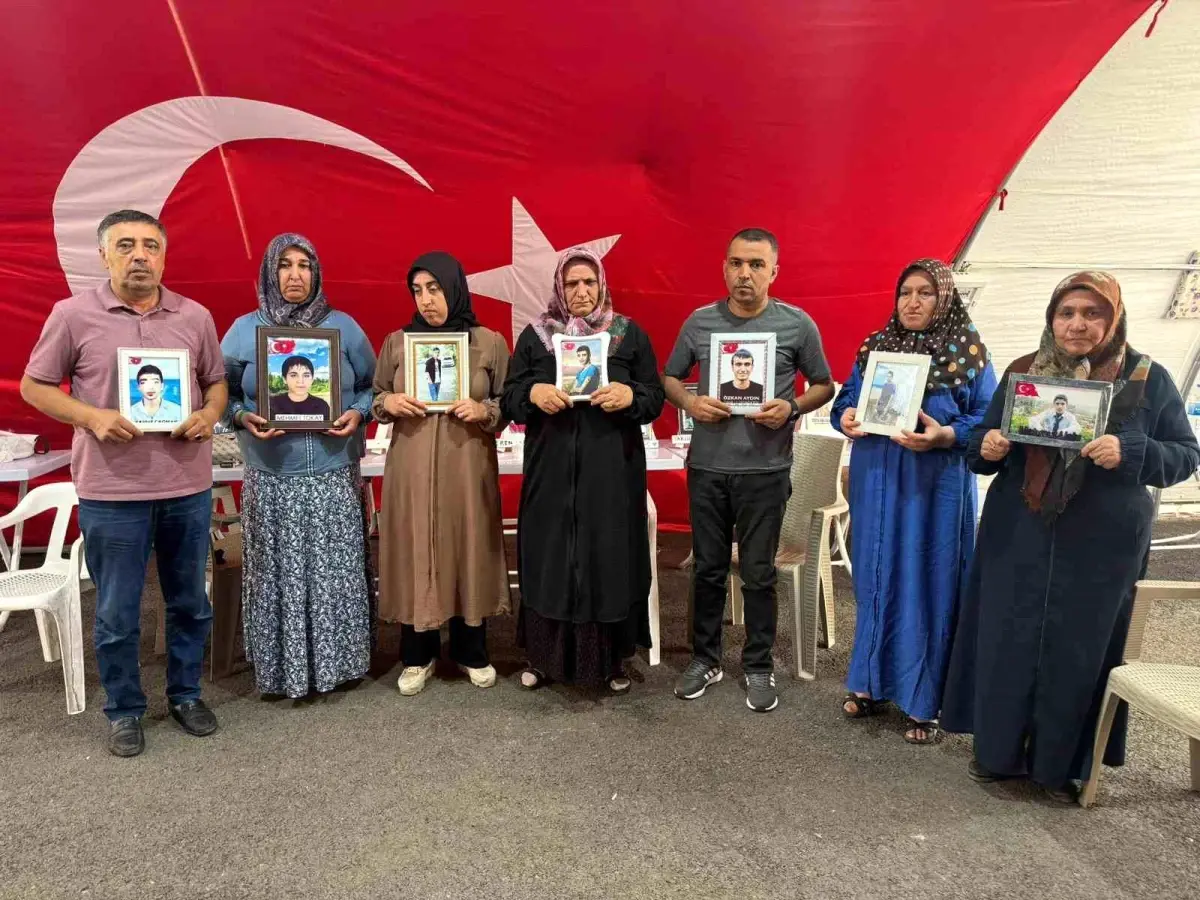 Diyarbakır Anneleri'nin Evlat Nöbeti 7. Yılına Girdi