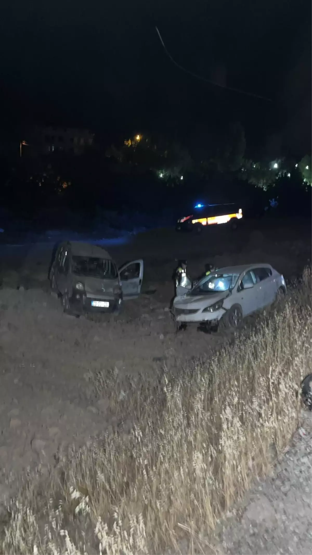 Bingöl Karayolu&apos;nda Feci Kaza: 4&apos;ü Ağır 9 Yaralı