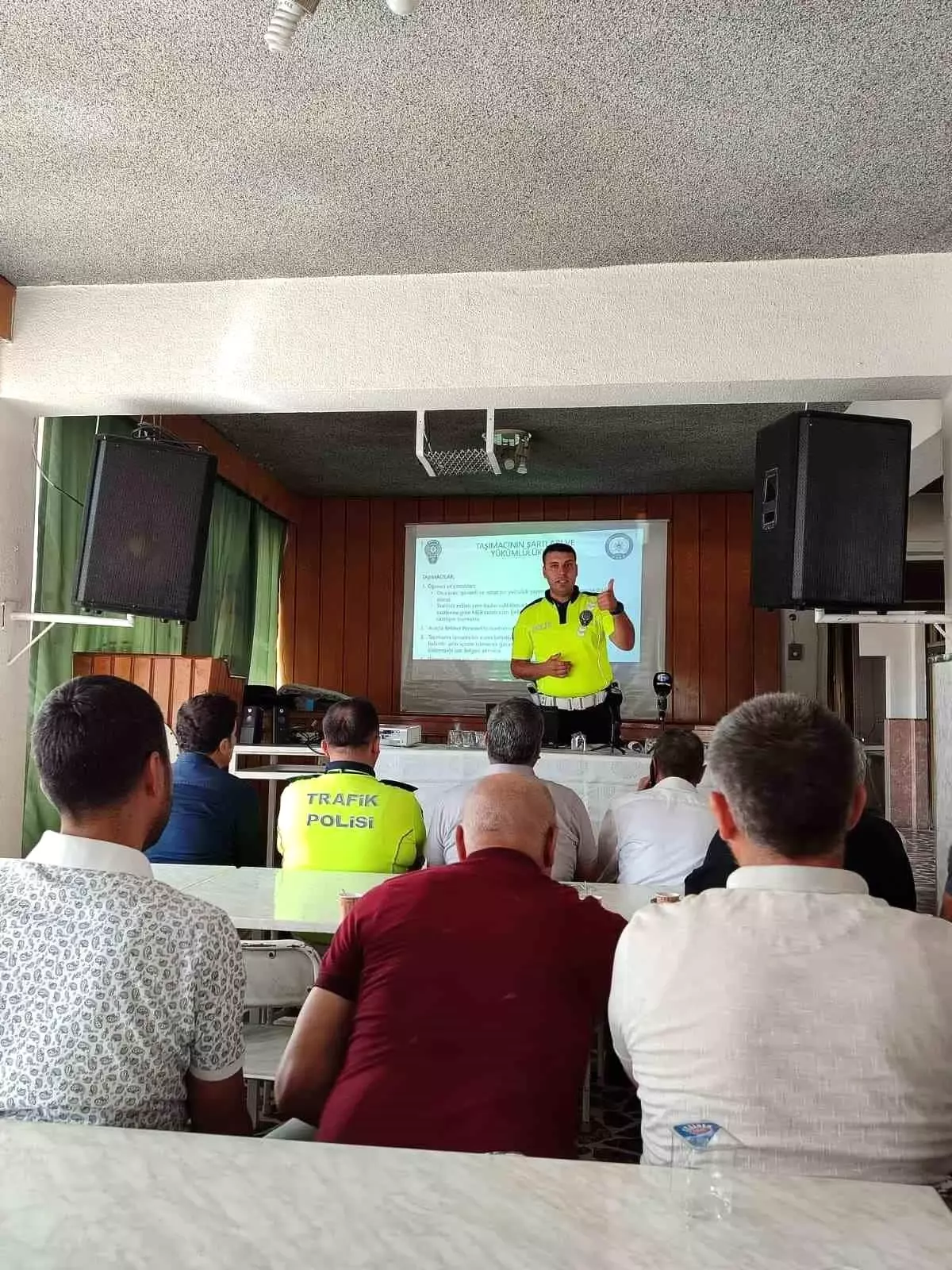 Elazığ'da Servis Şoförlerine Trafik ve Güvenlik Eğitimi Verildi