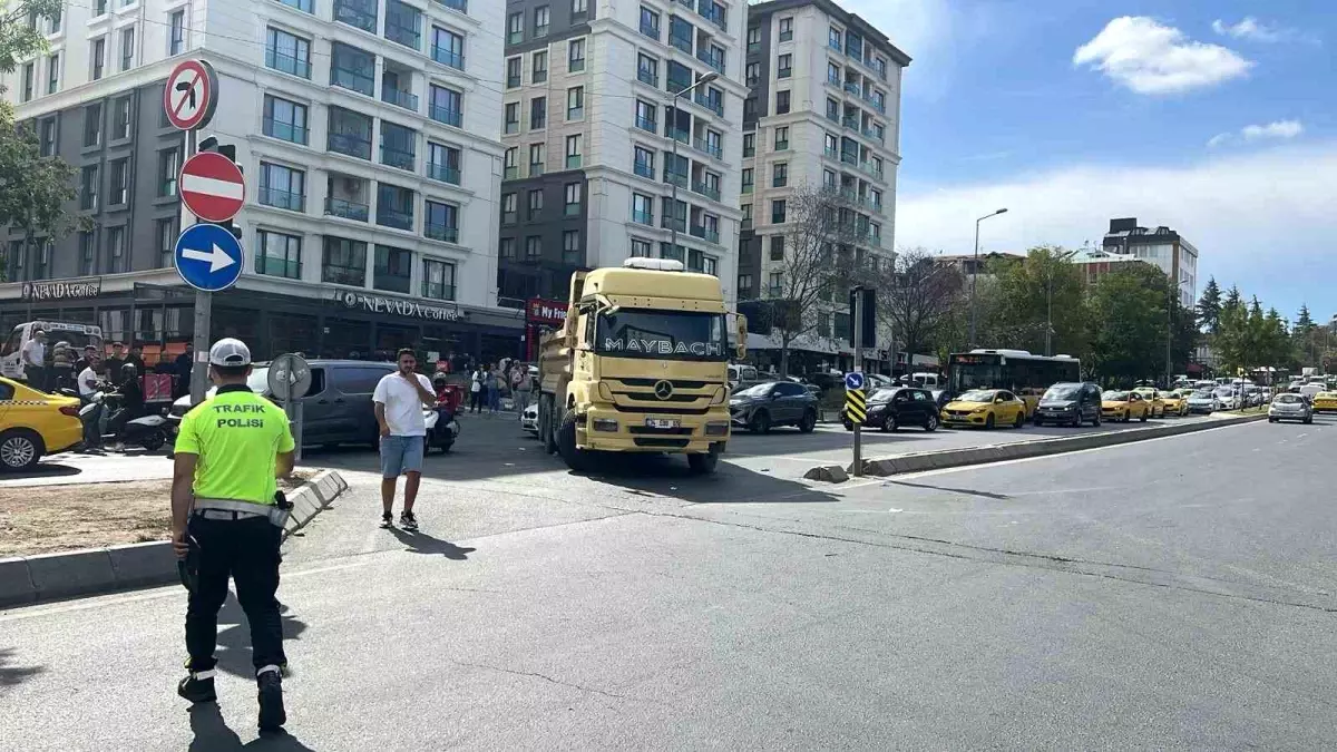 Hafriyat Kamyonu Yaya Kadını Ezdi: Olay Anı Güvenlik Kamerasında