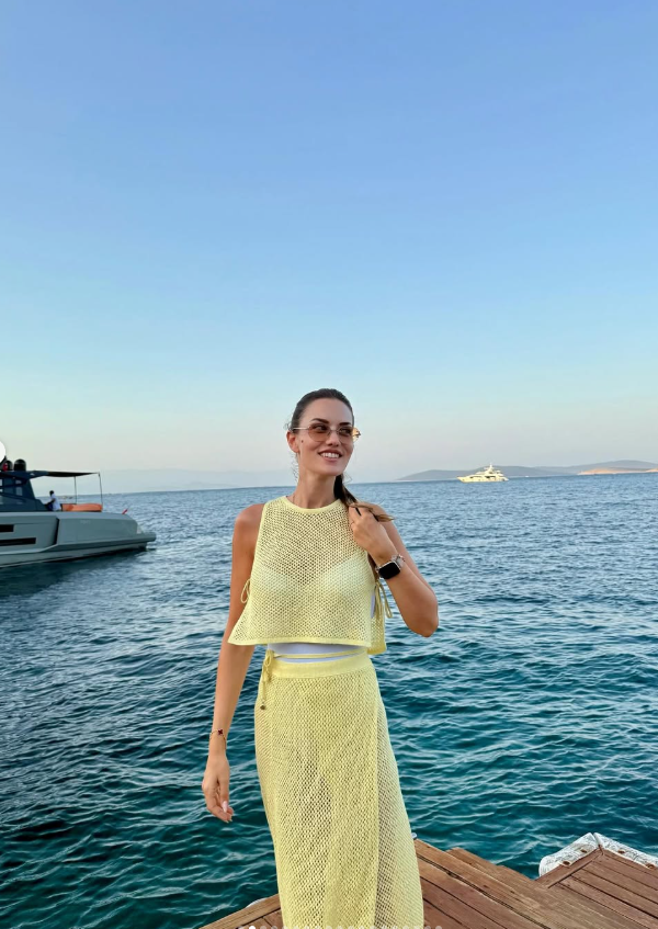 fahriye evcen in tatil paylasimlari sosyal 18985146 1303 m