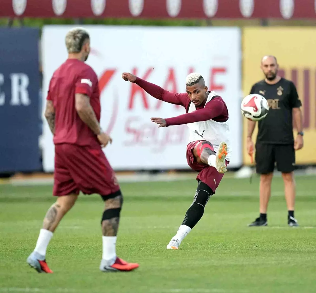 Galatasaray, Çaykur Rizespor Maçına Hazırlanıyor