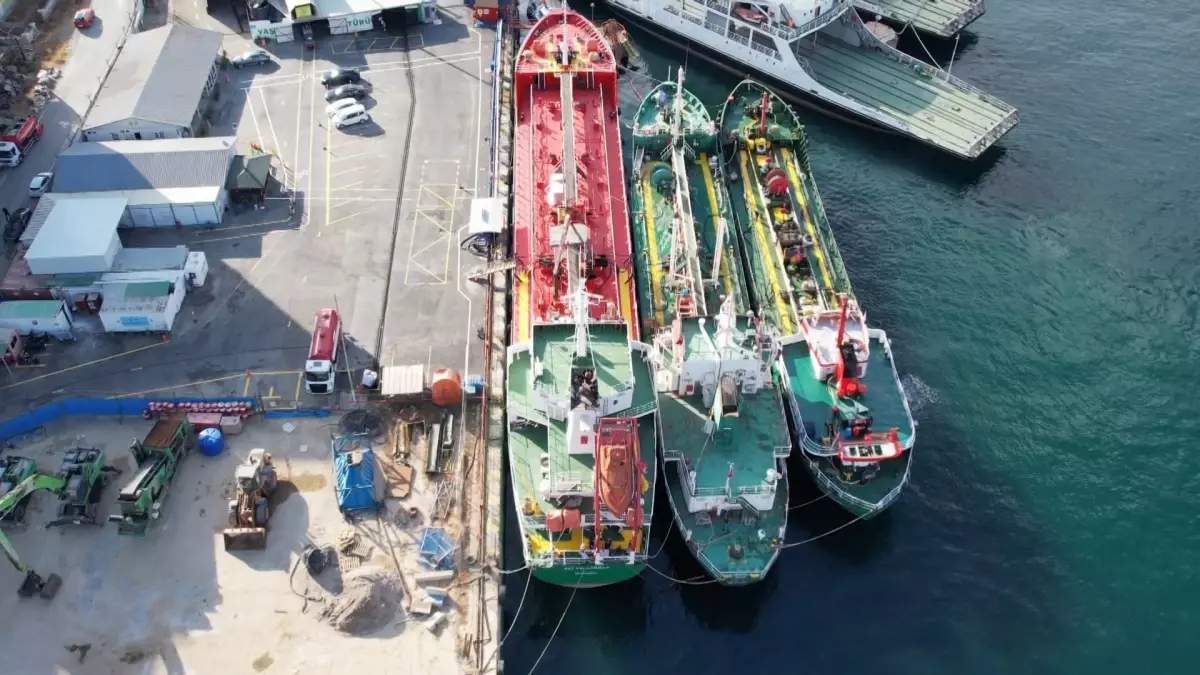 Haydarpaşa Limanı'nda Gemide Yangın