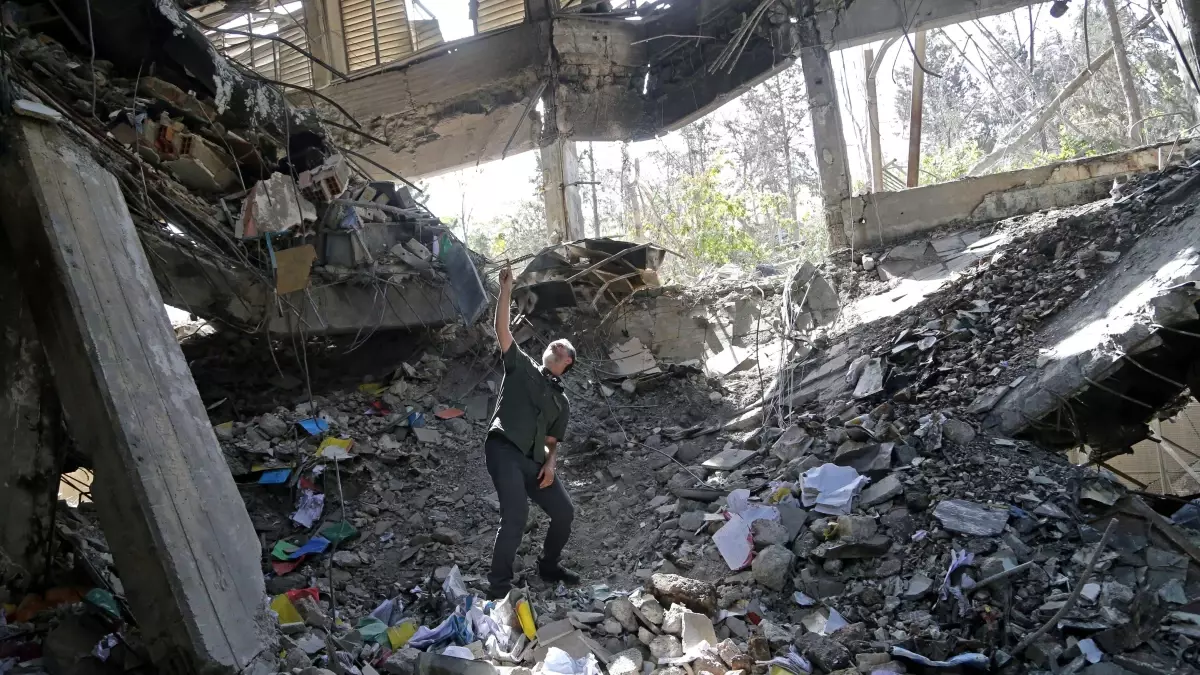 İsrail&apos;in İran&apos;daki Evin Hapishanesi&apos;ne saldırısı: &apos;Hayatımın sonu geldi sandım&apos;