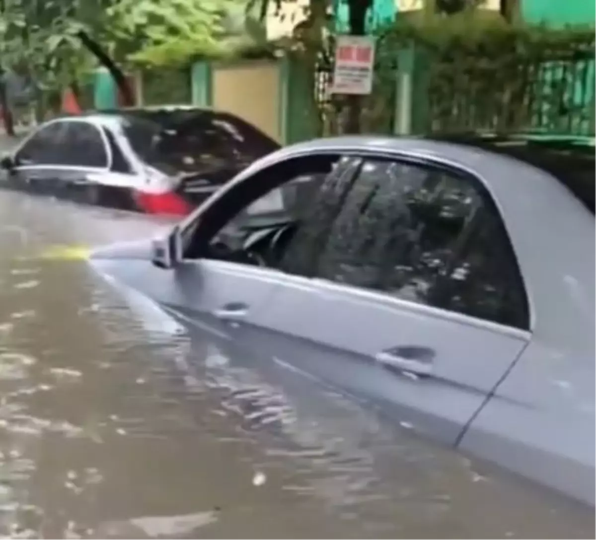 Kajiki Tayfunu Vietnam'da Can Aldı