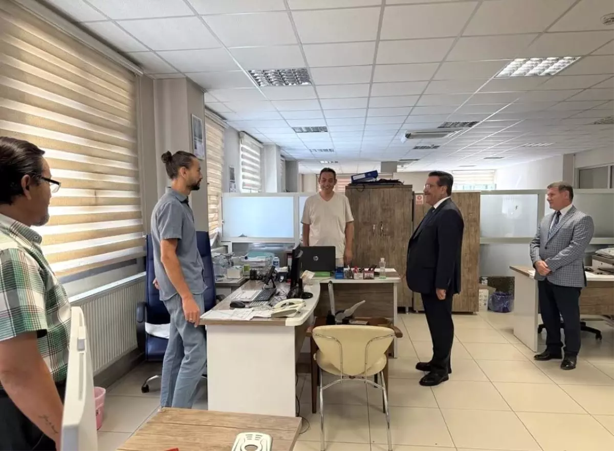 Kaymakam Cumali Atilla, Burhaniye İlçe Milli Eğitim Müdürlüğü'nü Ziyaret Etti