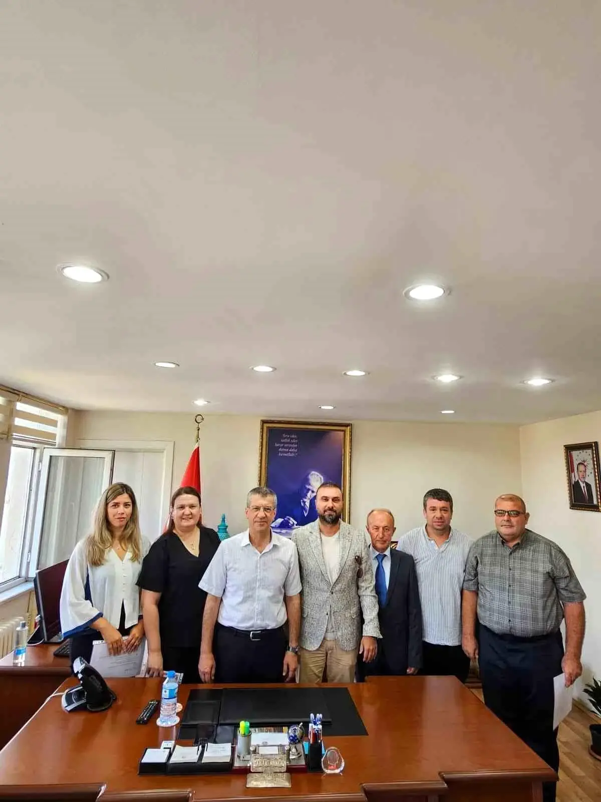 Kaymakam Tamer Orhan, Gençlik ve Spor Müdürlüğü Personeline Başarı Belgesi Verdi