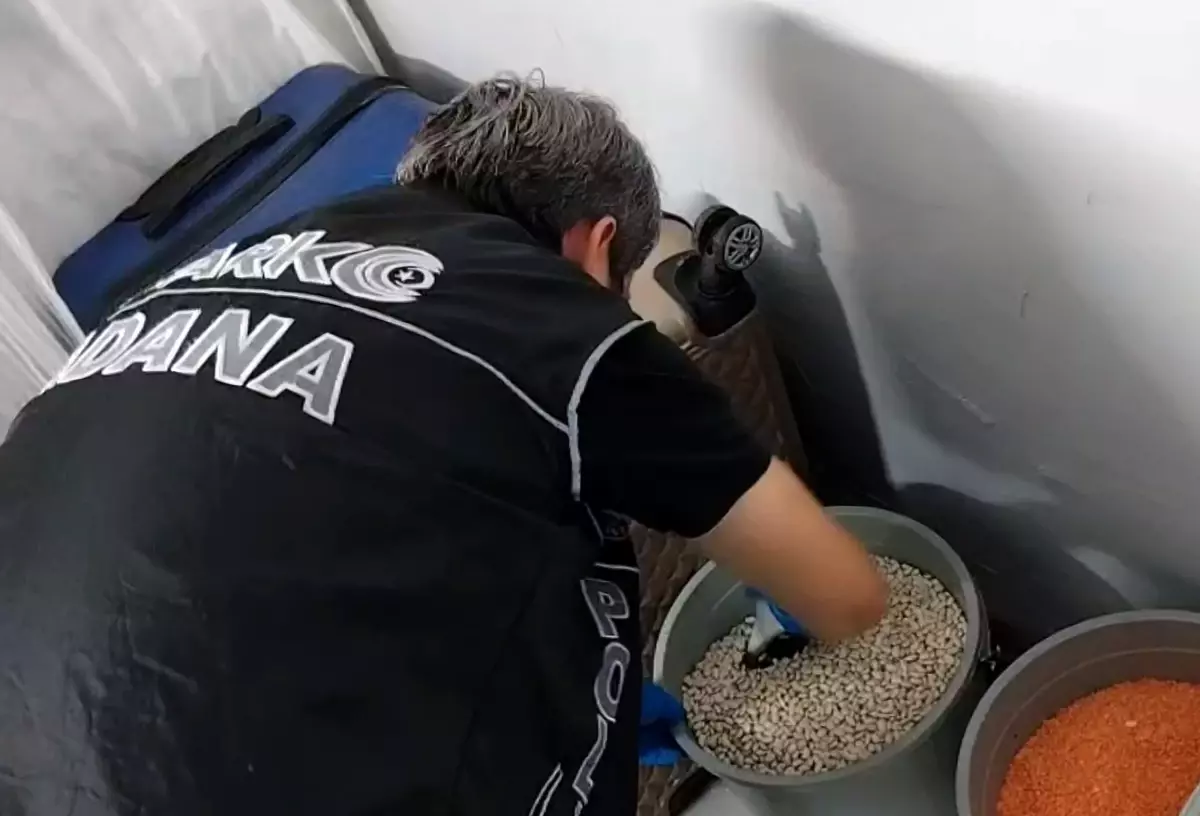 Adana&apos;da Uyuşturucu Operasyonunda 7 Gözaltı