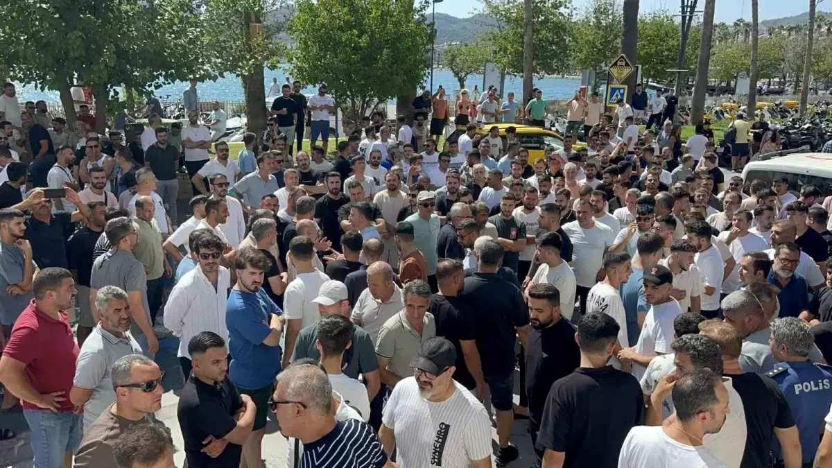 Marmaris'te Esnaf, Cezalara Karşı Protesto Düzenledi