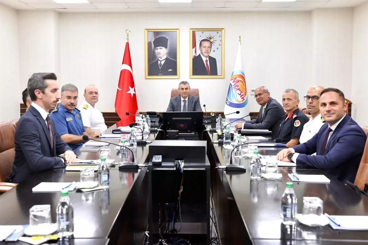 Mersin'de Güvenlik ve Asayiş Değerlendirme Toplantısı Yapıldı