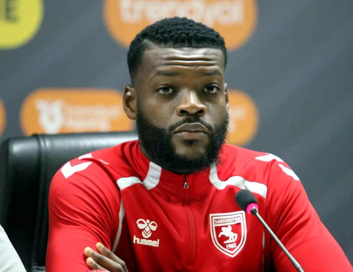 Olivier Ntcham: &apos;UEFA Avrupa Ligi&apos;nde mücadele zevkli&apos;