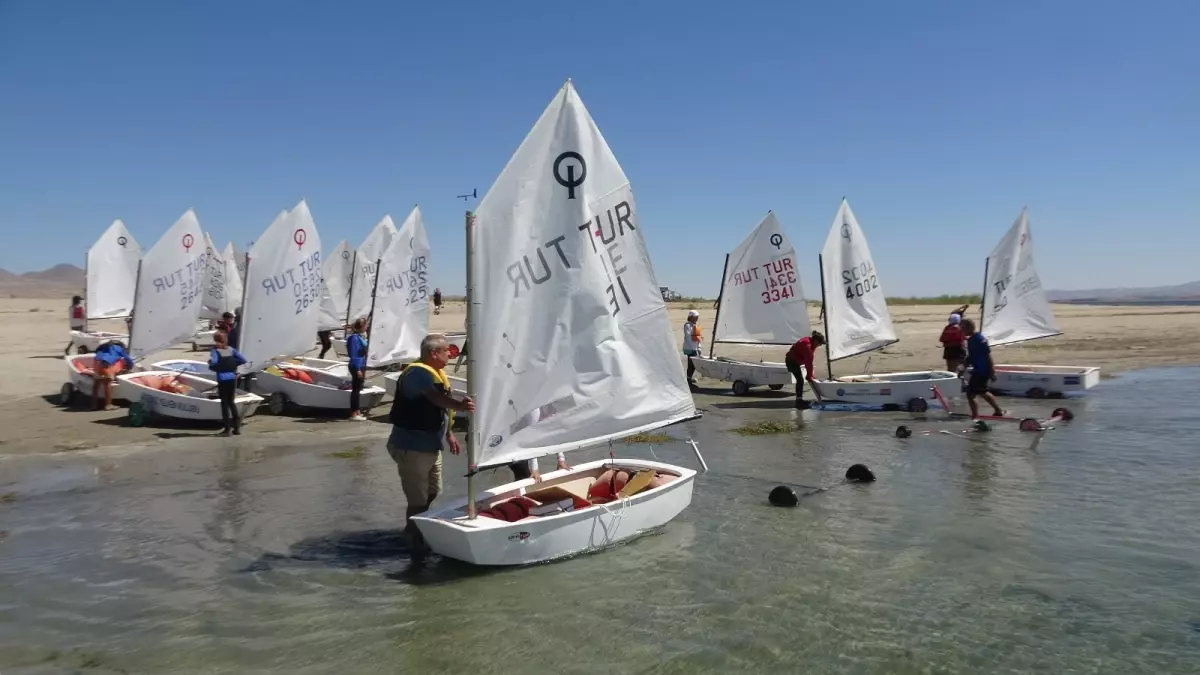 Kırşehir&apos;de Optimist Yelken Yarışları&apos;nın İkinci Ayağı Başladı