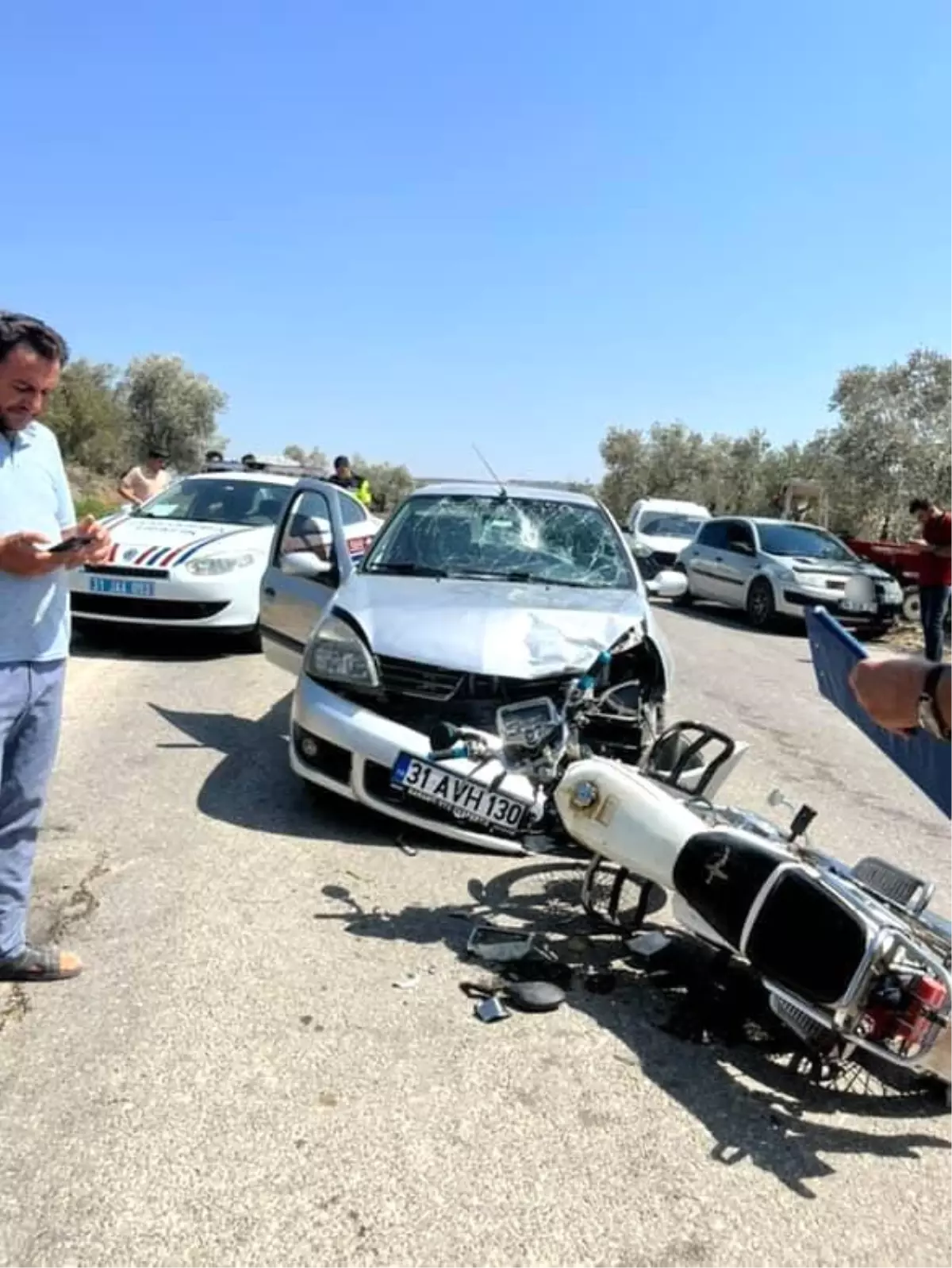 Hatay'da Motosiklet Sürücüsü Kazada Yaralandı