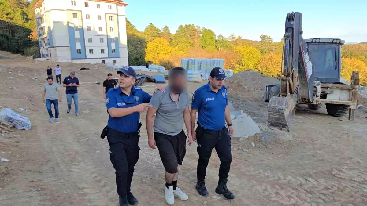 Maaşını Alamayan İşçi Çatıda İntihar Girişiminde Bulundu