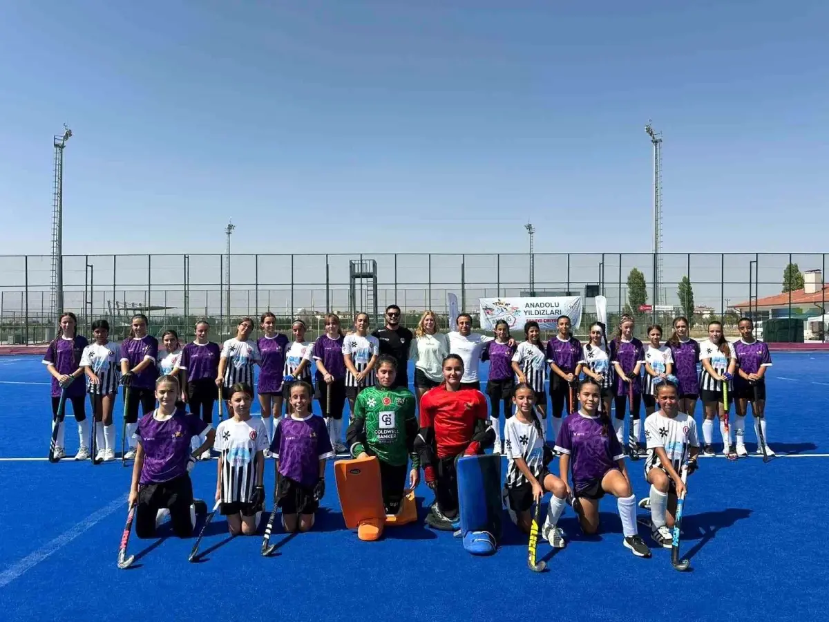 Muğla&apos;dan 4 Takım U16 Hokey 2. Lig Play-Off&apos;larında