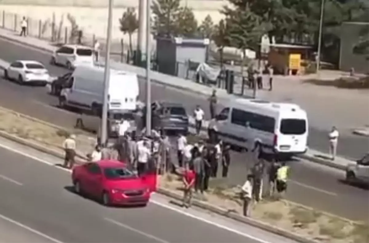 Şırnak&apos;ta Yolcuya Çarpan Otomobilin Sürücüsü Gözaltında