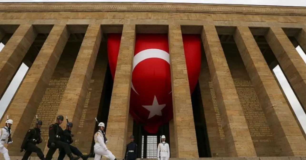 10 Kasım resmi tatil mi? 10 Kasım hangi güne denk geliyor, anma törenleri iptal mi?