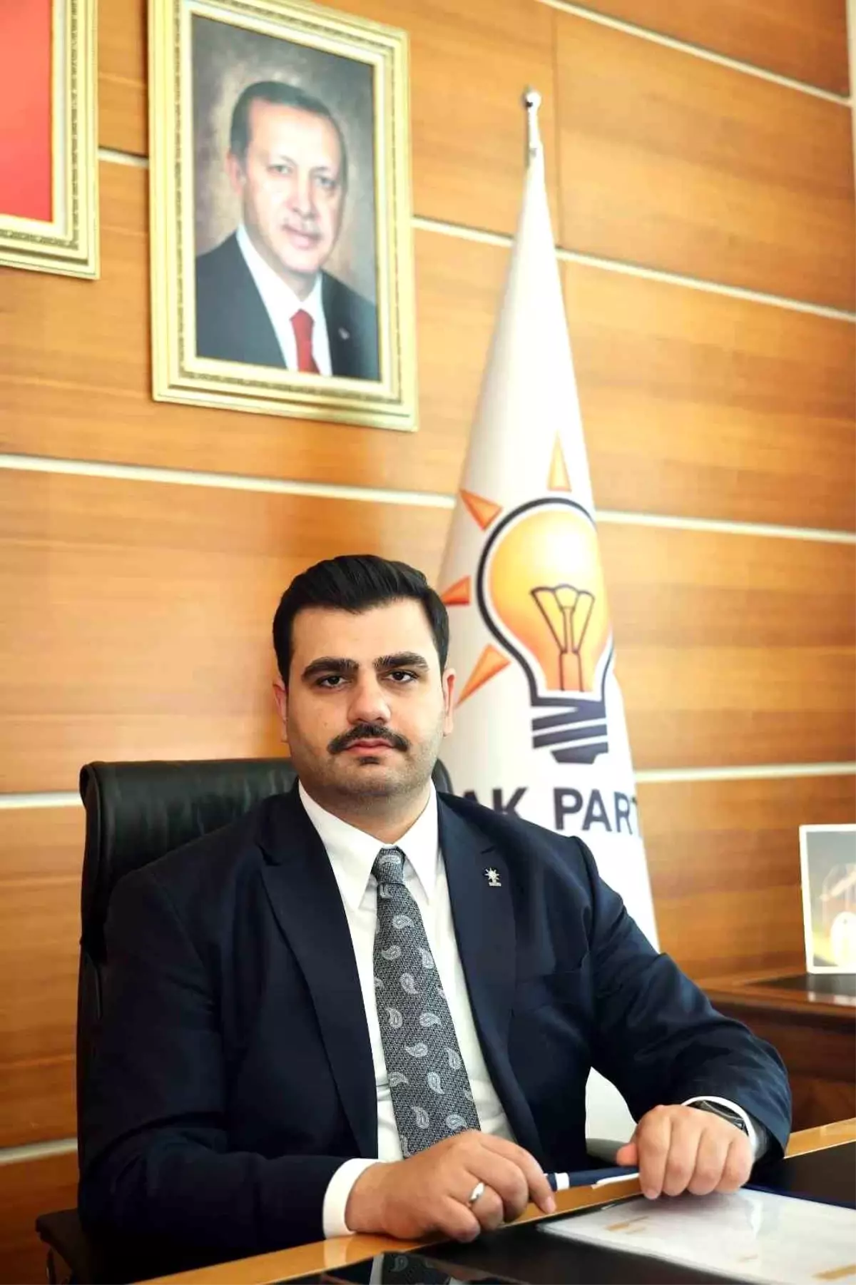 Eyyüp Kadir İnan'dan Özgür Özel'e Tepki