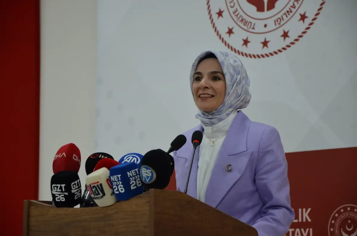Bakan Göktaş: Türkiye&apos;de yaşlı nüfus oranı yüzde 10,6 seviyesine ulaşmış durumda