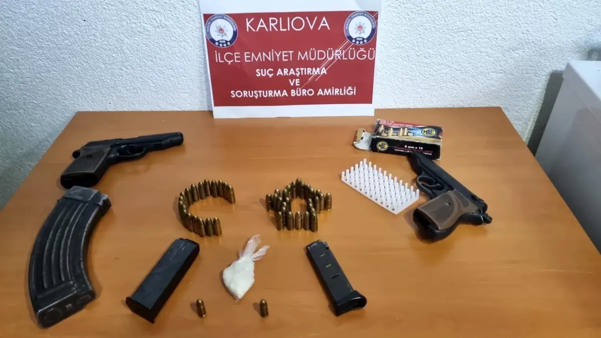 Bingöl'de Uyuşturucu Operasyonu: 8 Gram Metamfetamin ve 2 Kurusıkı Tabanca Ele Geçirildi