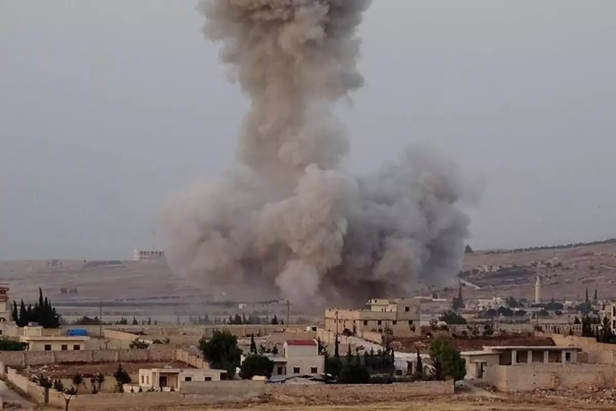 İsrail'den Yemen'in başkentine hava saldırısı